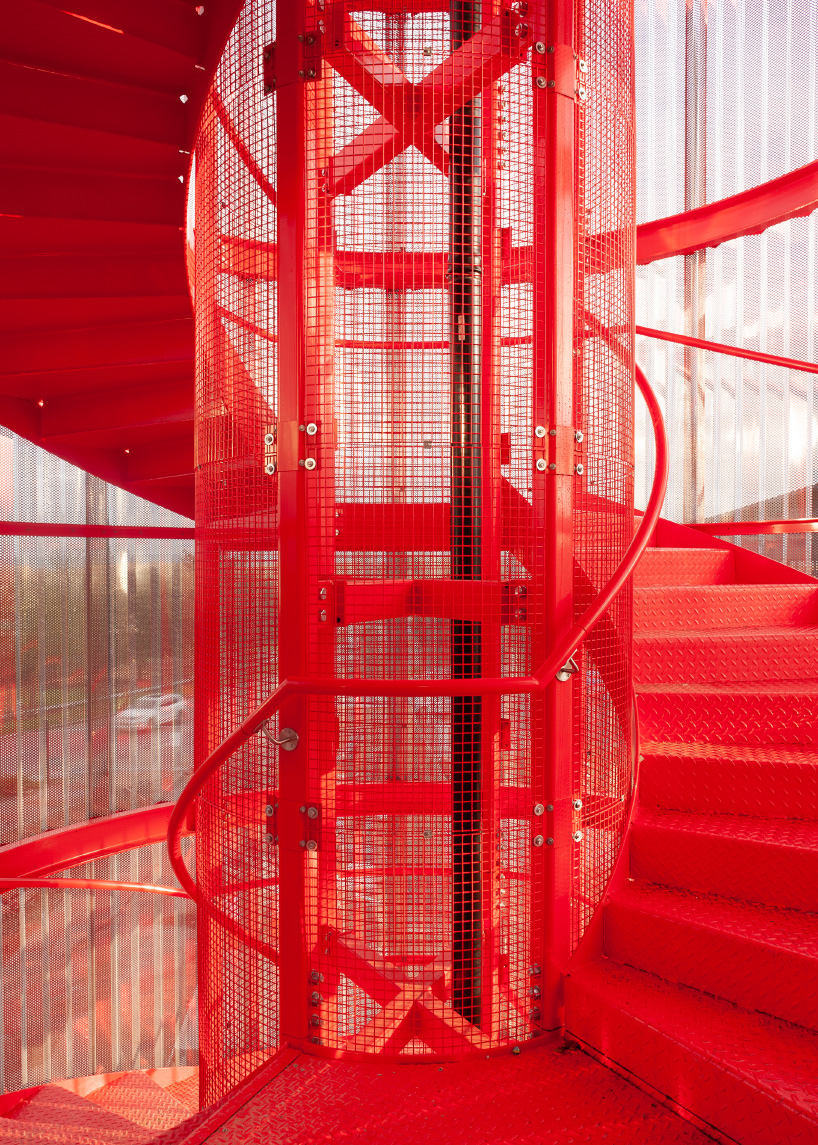 6a architects extends MK gallery with corrugated stainless steel box - 6
