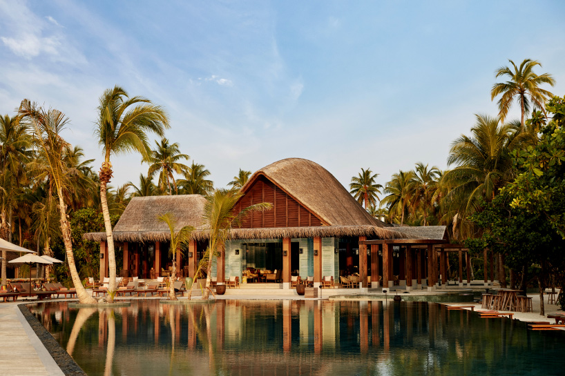 autoban joali resort maldives