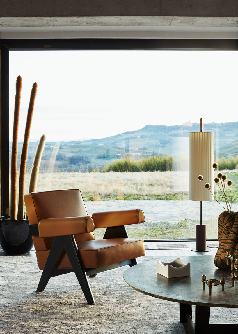 cassina's 'hommage à pierre jeanneret' explores the design of le corbusier's capitol complex designboom