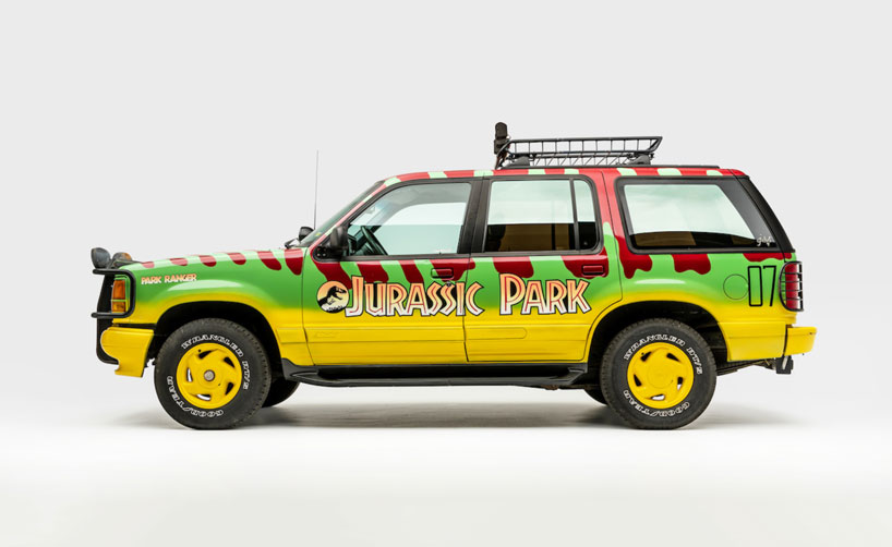 'hollywood dream machines' exhibition traces a history of sci-fi and fantasy cars designboom