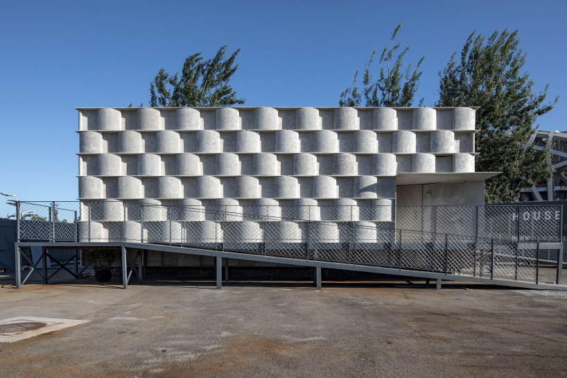 atelier fcjz concrete vessel