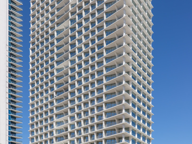 herzog de meuron jade signature