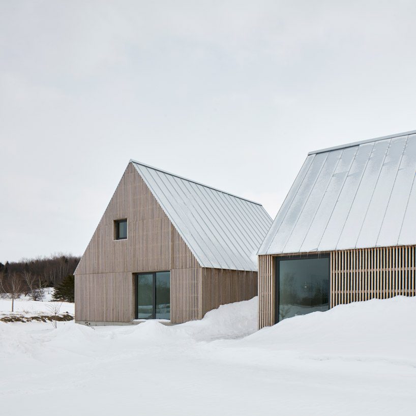 pelletier de fontenay forms three timber-clad volumes for 'hatley house' in canada designboom