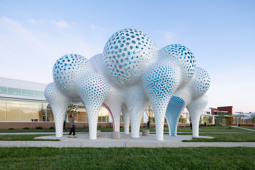 MARC FORNES THEVERYMANY pillars of dreams