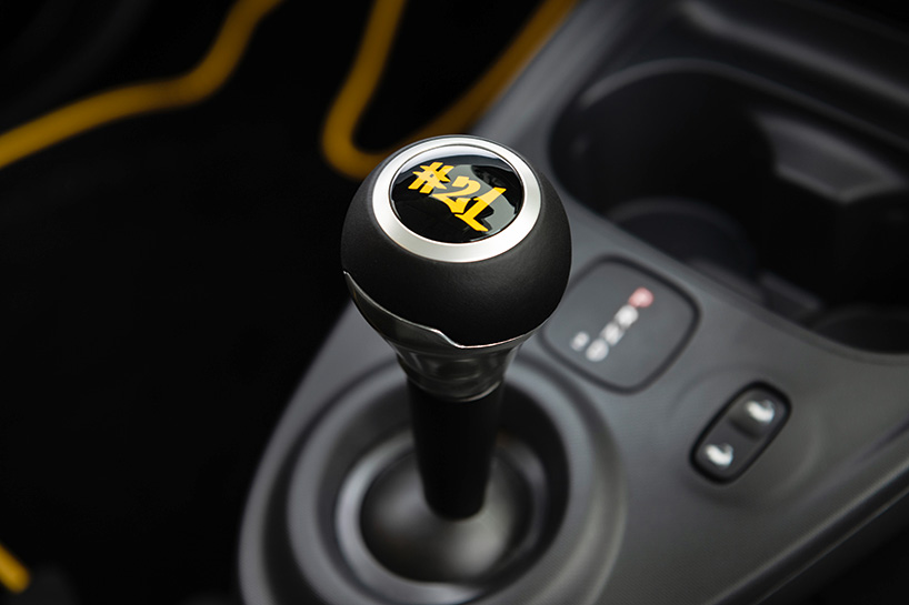 smart celebrates going 100% electric with konstantic grcic-designed collectors edition designboom