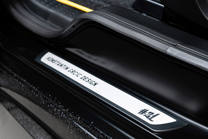 smart celebrates going 100% electric with konstantic grcic-designed collectors edition designboom