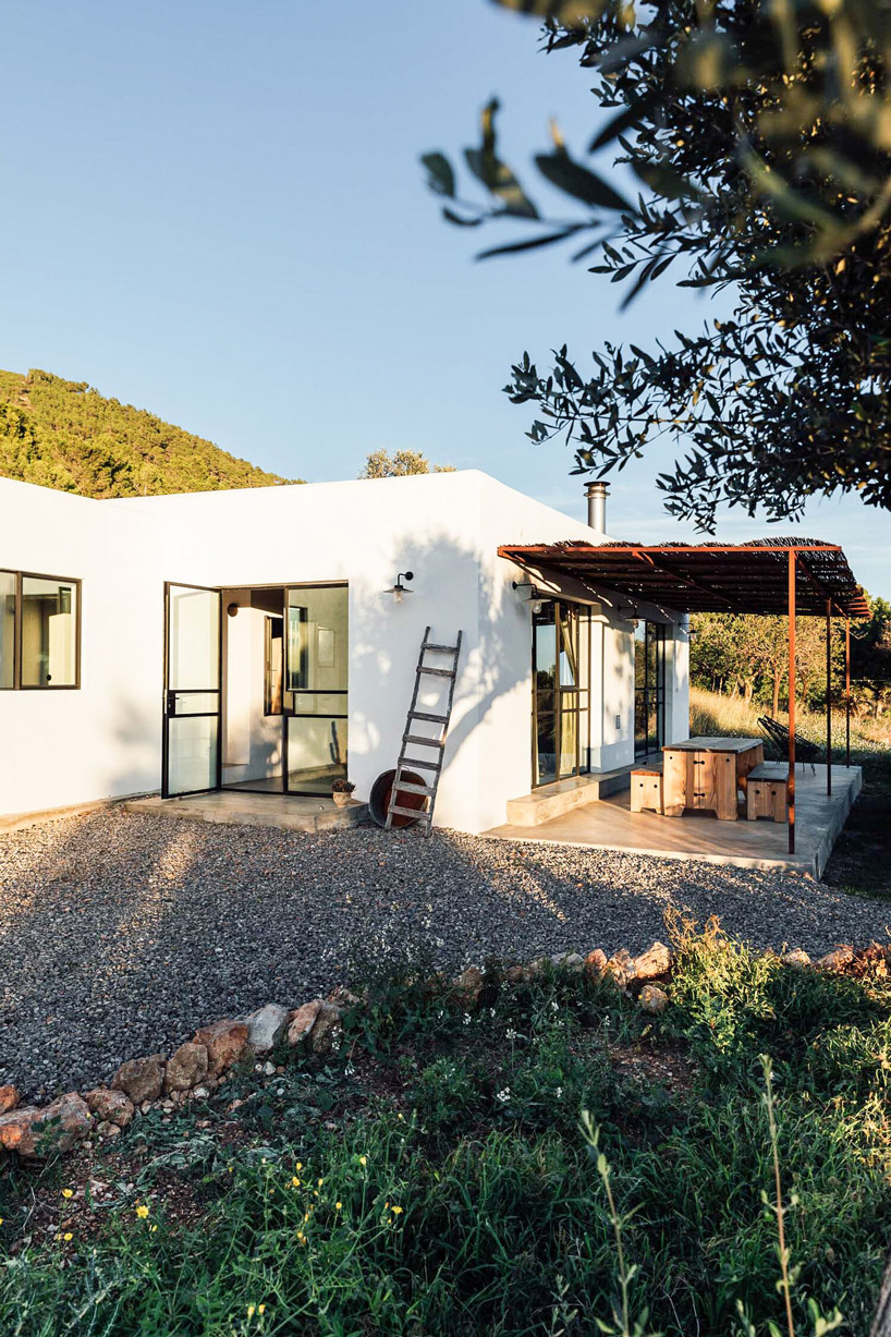 the nieuw and ibiza interiors transform an abandoned warehouse into dreamy loft in ibiza - 4