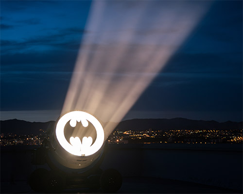 alex israel's exhibition at MAMO projects the bat-signal over marseille’s sky