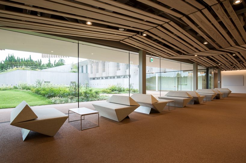 kengo kuma unveils 'furniture that blends into the surroundings' at time & style amsterdam designboom