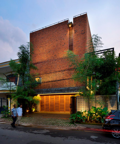 andyrahman brings traditional indonesian  architecture  to 