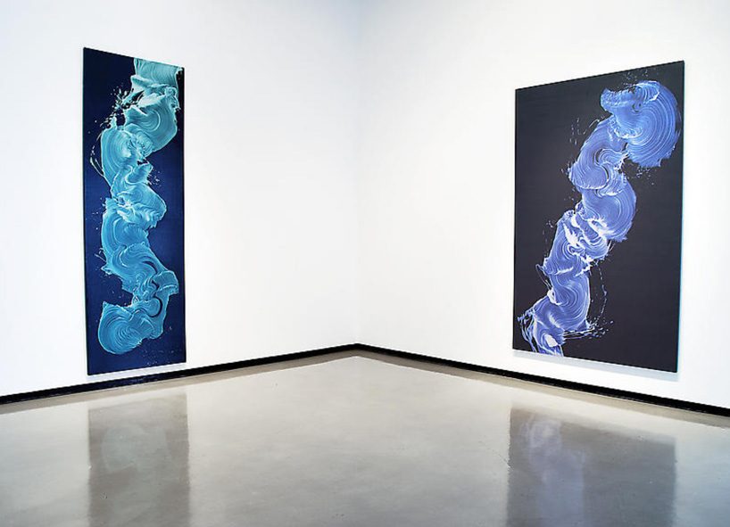 james nares suspends himself over the canvas to create large-scale, single-swipe paintings - 7