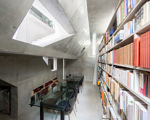 OFDA associates completes 3-storey couple's house on 50-square-meter plot in tokyo