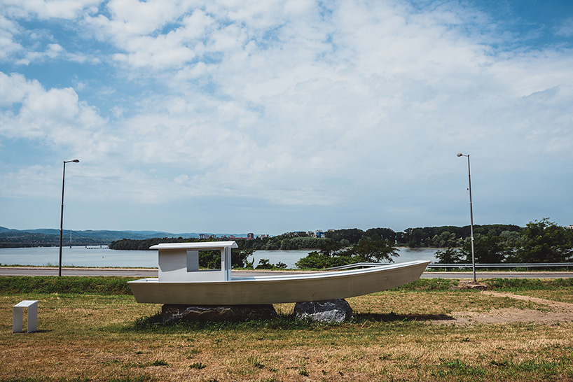 yoko ono alters traditional serbian riverboat to commemorate the end of WWI designboom