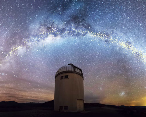 a new 3D map of the milky way shows warped shape of our galaxy