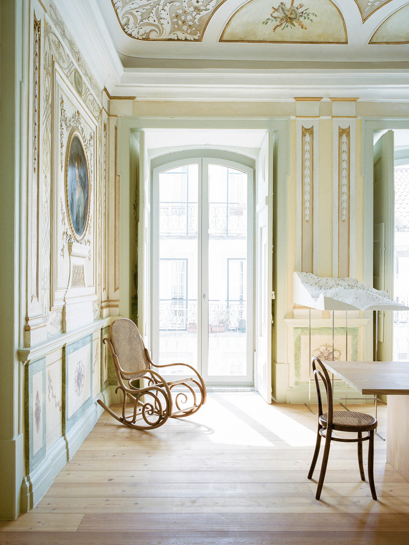 rui-cardoso-aires-mateus-office-atelier-cecilio-sousa-lisbon-portugal-08-29-2019-designboom