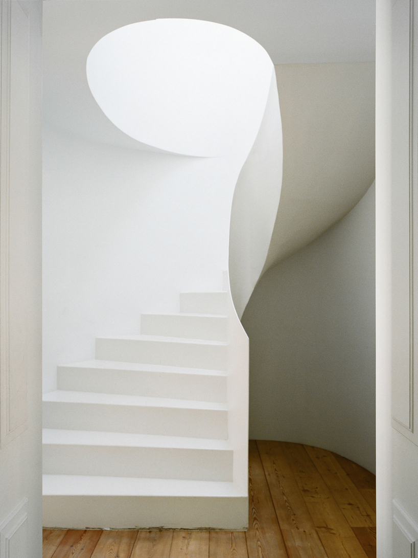 rui-cardoso-aires-mateus-office-atelier-cecilio-sousa-lisbon-portugal-08-29-2019-designboom