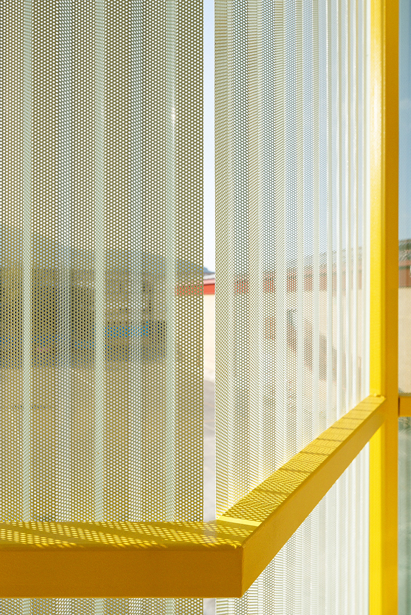 AZAB completes colorful concertina-like school extension in the basque country - 4