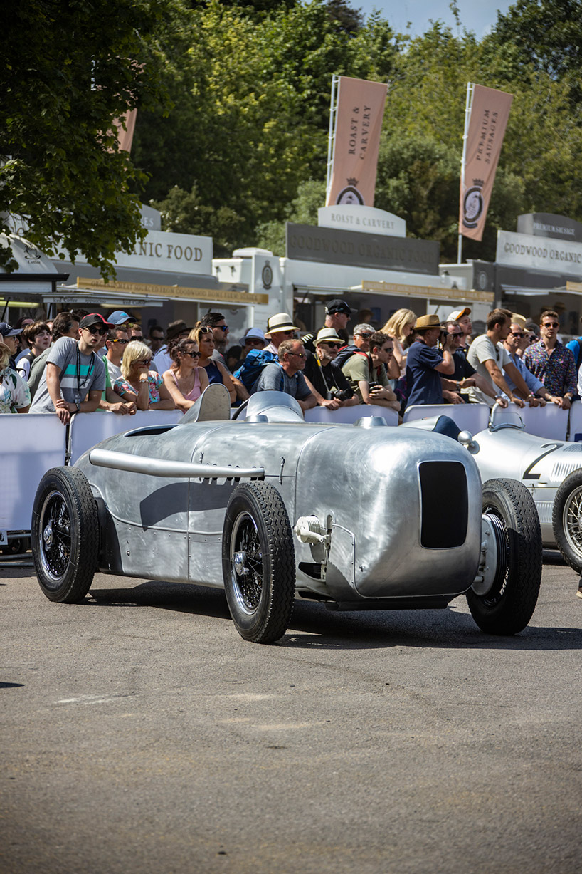 driving premiere of the mercedes-benz SSKL streamlined racing car at pebble beach designboom