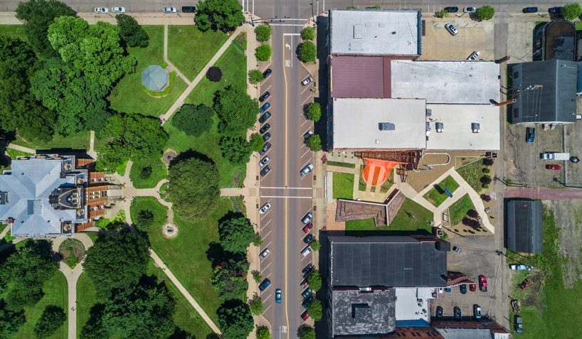 behin ha builds temporary shade installation in ohio using scrap mesh fabric