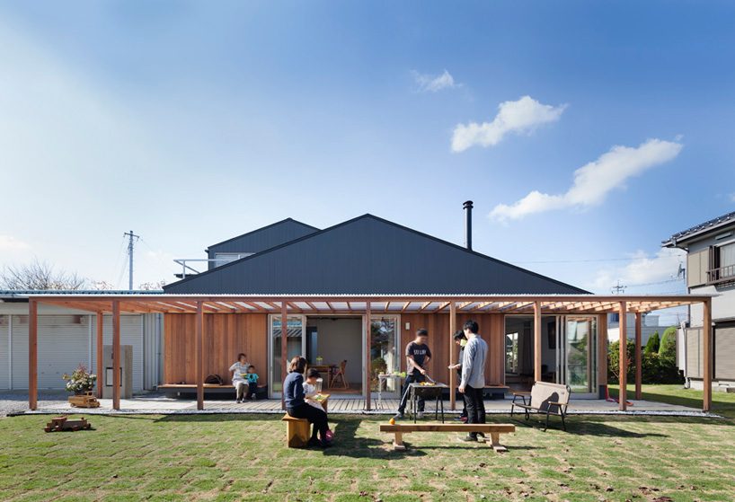 FROM JAPAN公式アカウント01 GAULT HOUSE IN studio builds wooden 'cultivatable' house for family of farmers