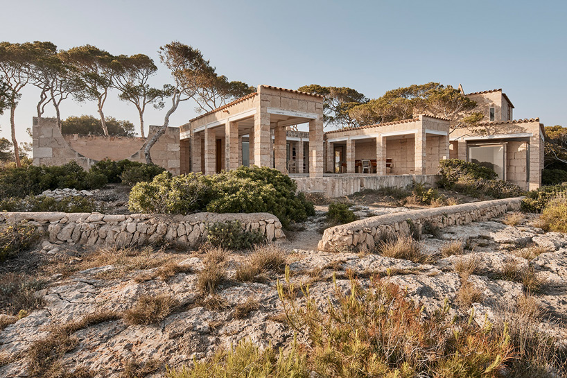 look inside jørn utzon's can lis family house from the 70s