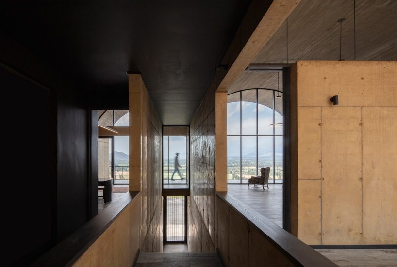 MAPAA architects joins three concrete vaults for OFMA family office in chile - 6