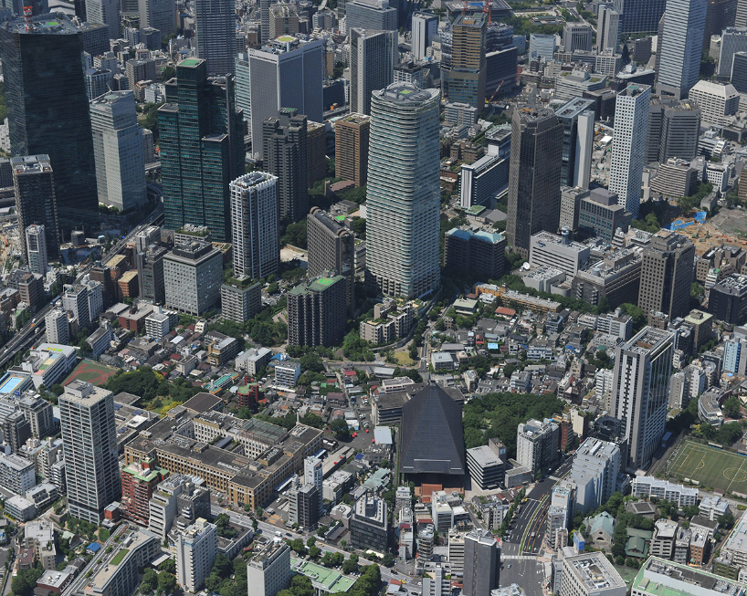 heatherwick studio plans giant 'planted pergola' for mixed-use tokyo development - 7