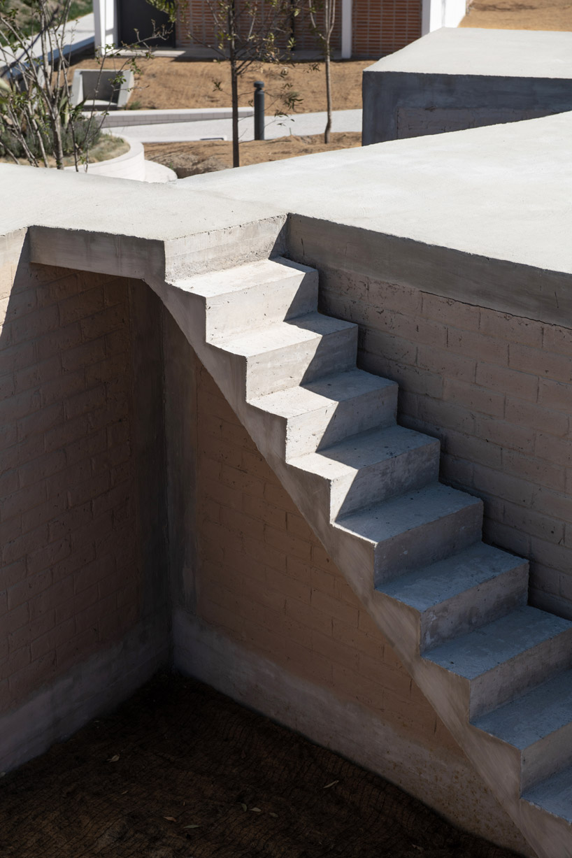 zeller & moye connects box-like volumes to form sustainable housing in rural mexico designboom