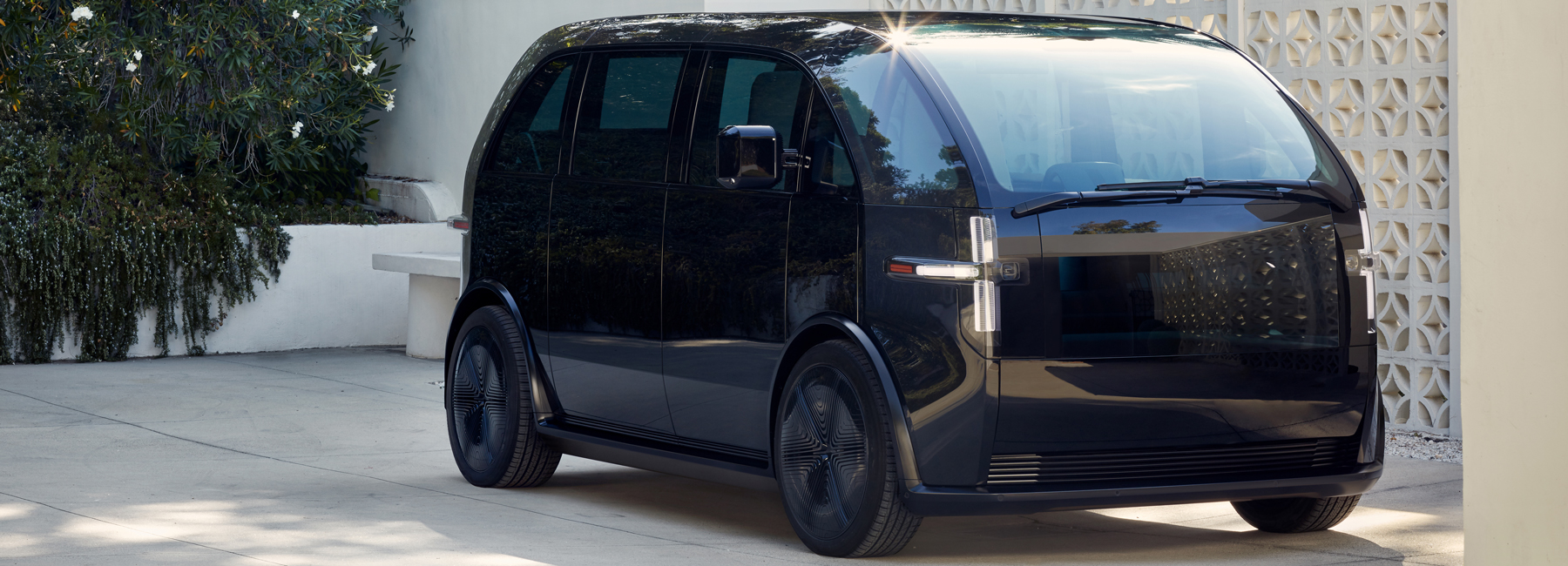 Canoo Debuts World's First Subscription-only Electric Vehicle