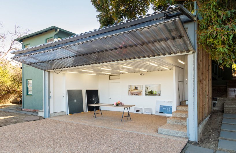  FAR adds artist's studio clad in translucent folding façade to los angeles house