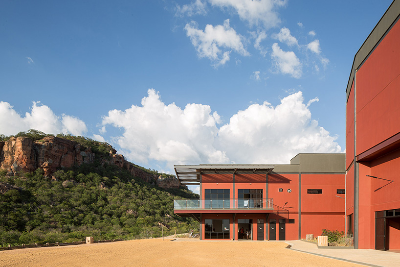 the spiral-shaped 'museu da natureza' is set amid brazil's natural landscape - 9