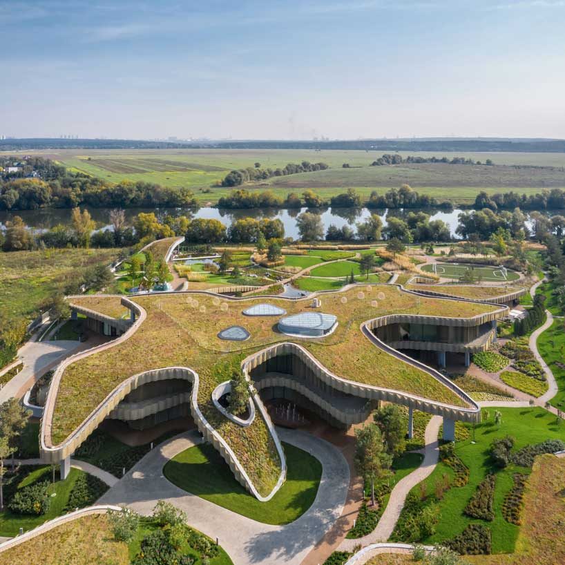green roofs melt j.mayer.h's n.n. residence into the rolling hills of rural moscow designboom