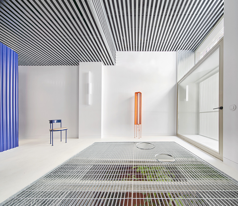 lucas y hernández gil adds artificial interior landscape to madrid's casa A12