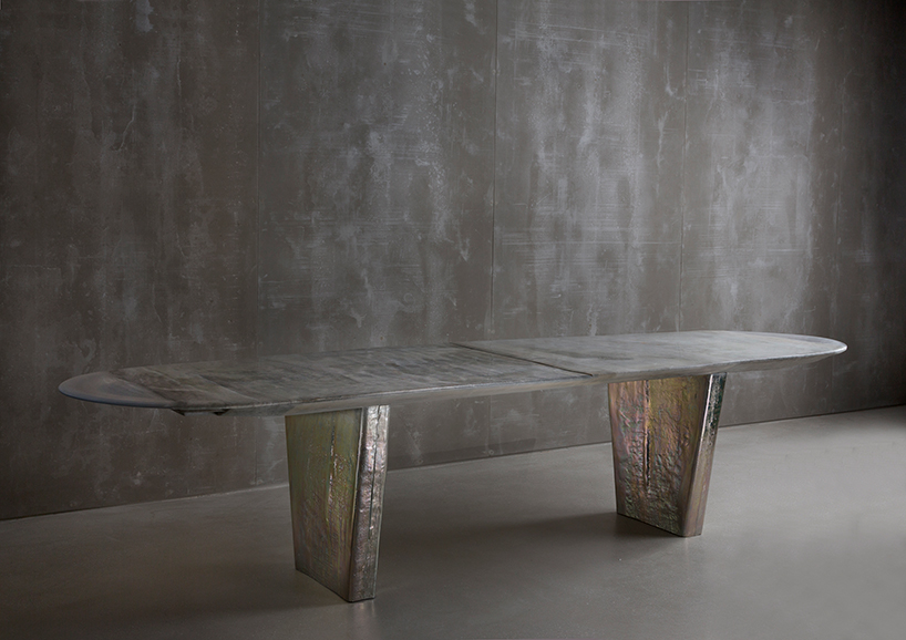 vincenzo de cotiis éternel unveils iridescent pieces at carpenters workshop gallery in paris