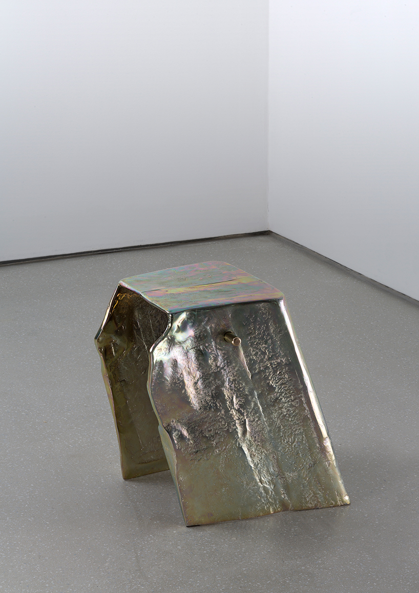 vincenzo de cotiis éternel unveils iridescent pieces at carpenters workshop gallery in paris