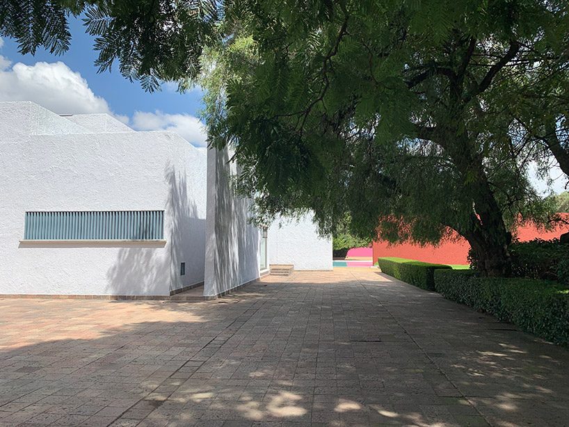 luis barragán's equestrian estate and pool cuadra san cristóbal in mexico city