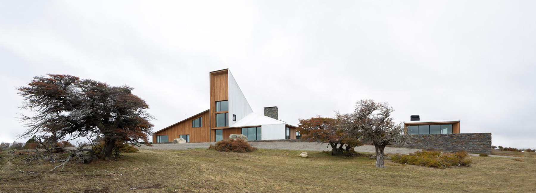 richter dahl rocha & associés renovates + expands morro chico ranch in argentinian patagonia