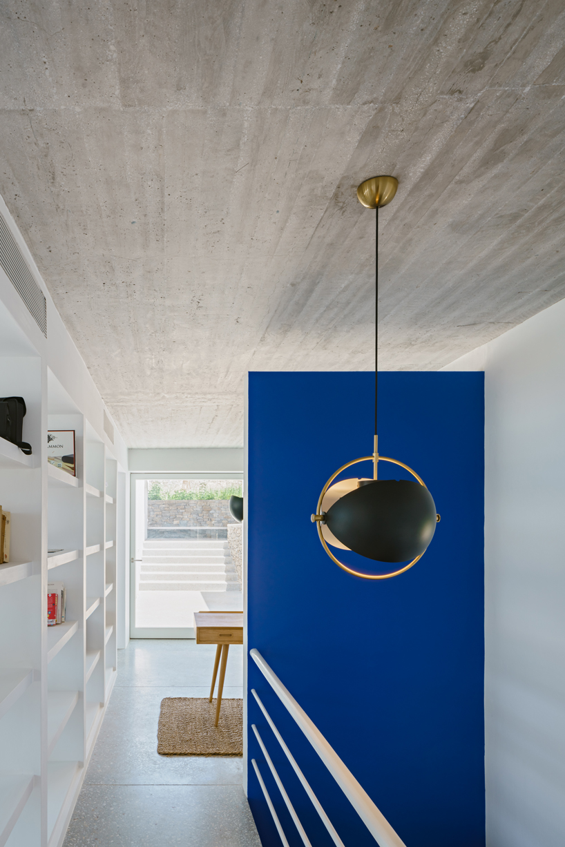 react architects steps 'the gaze' house into idyllic greek island landscape designboom