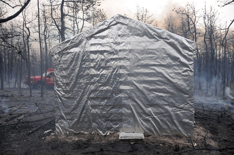 engineers created a huge foil blanket to protect homes from forest fires - 3