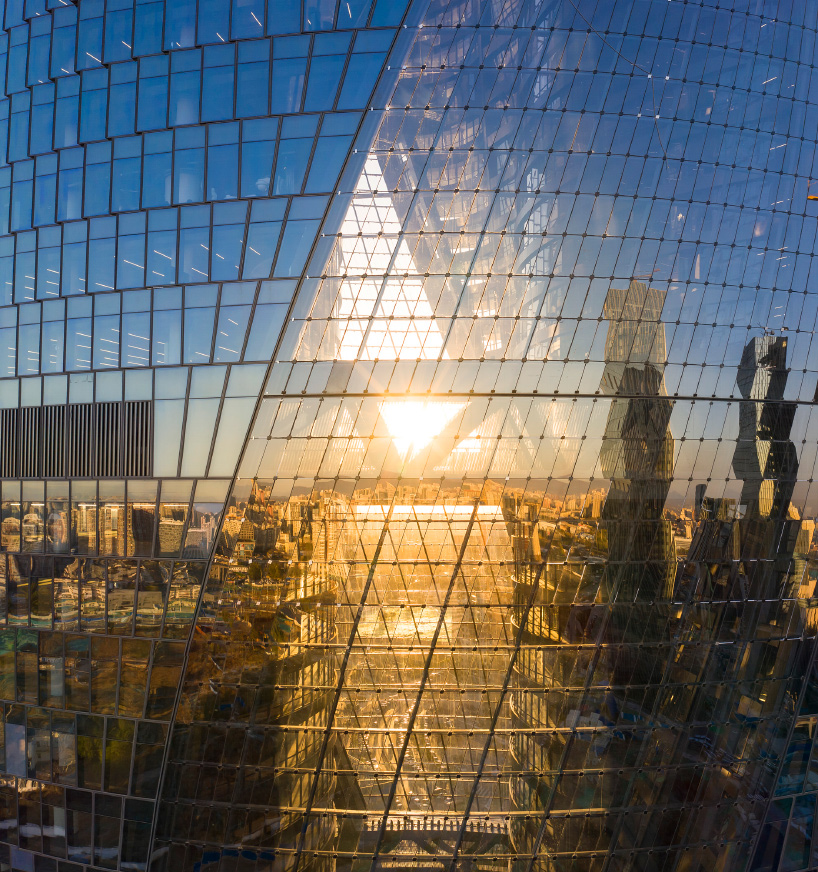 zaha hadid architects completes 'leeza SOHO tower' in beijing - 3