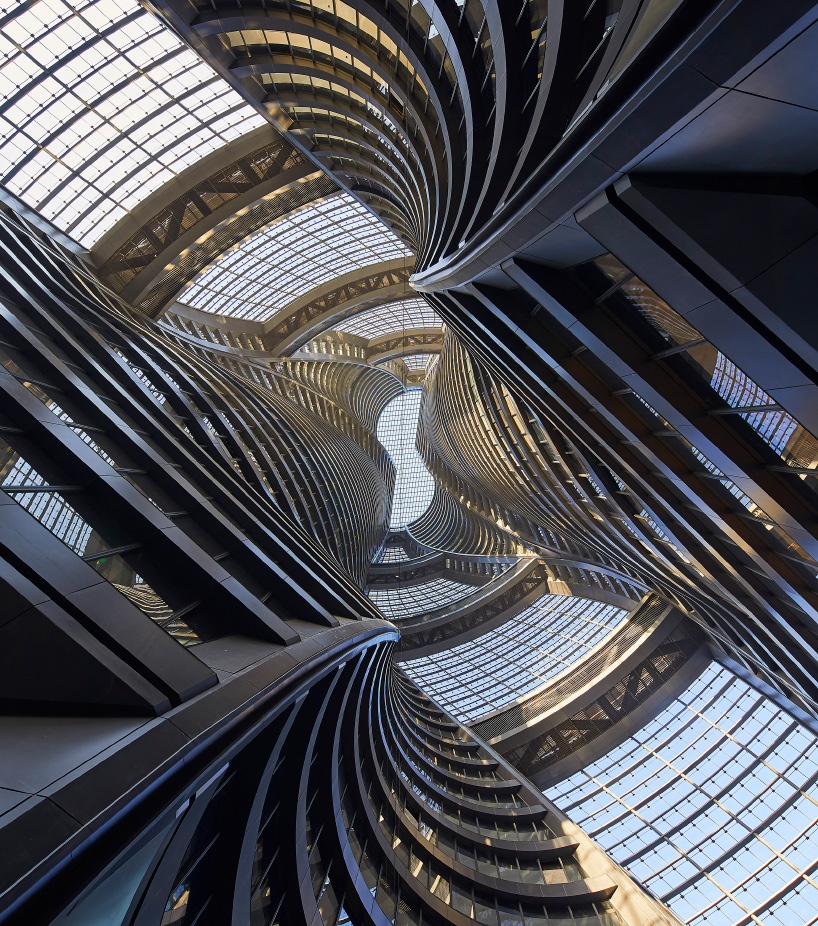 zaha hadid architects completes 'leeza SOHO tower' in beijing - 7