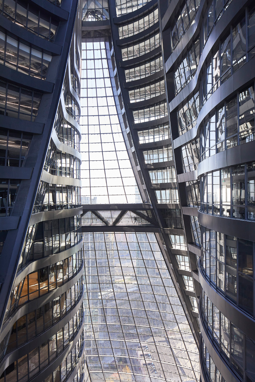 zaha hadid architects completes 'leeza SOHO tower' in beijing - 8