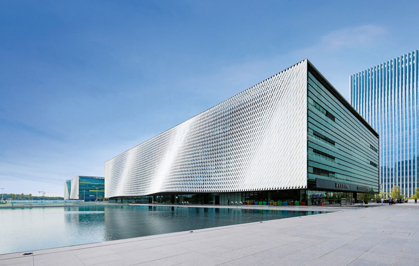 rocco-design-architects-associates-library-and-cultural-centre-baoan-complex-in-shenzhen-china-12-01-2019-designboom