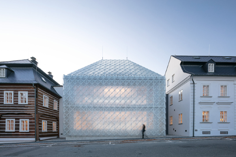 lasvit ov-a headquarters