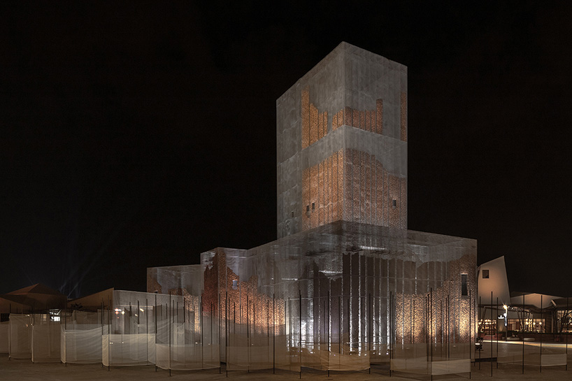 edoardo tresoldi + studio studio studio's gharfa wire mesh architectural fortress in saudi arabia