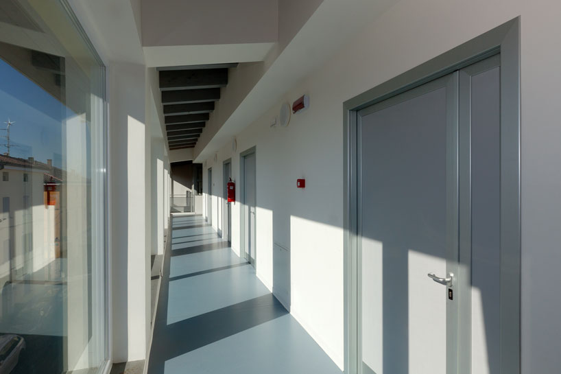 iosa ghini associati builds a youth center as part of post-earthquake restoration in italy designboom