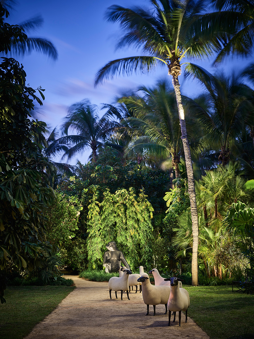 peter marino-designed raleigh gardens host immersive les lalanne's sculpture exhibit in miami