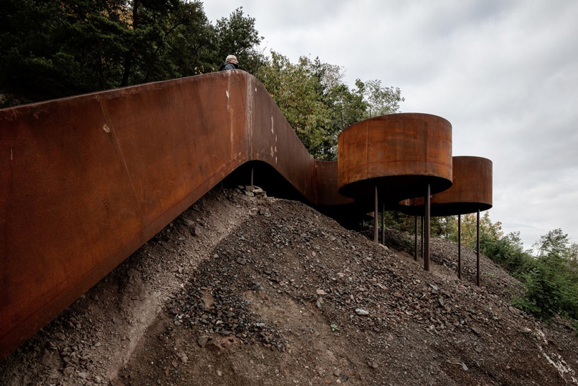  reiulf ramstad reconverts railway into 11km route of corten steel installations in france