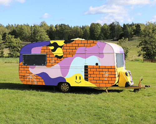 snask transforms an old caravan into a colorful music studio to turn tables, and heads