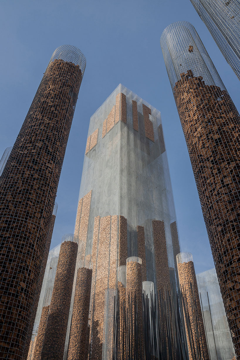 edoardo tresoldi + studio studio studio's gharfa wire mesh architectural fortress in saudi arabia